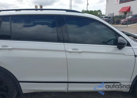 2021 Volkswagen Tiguan 2.0T Se/2.0T Se R-Line Black/2.0T Sel из США, поврежденный, VIN 3VV3B7AX5MM047864